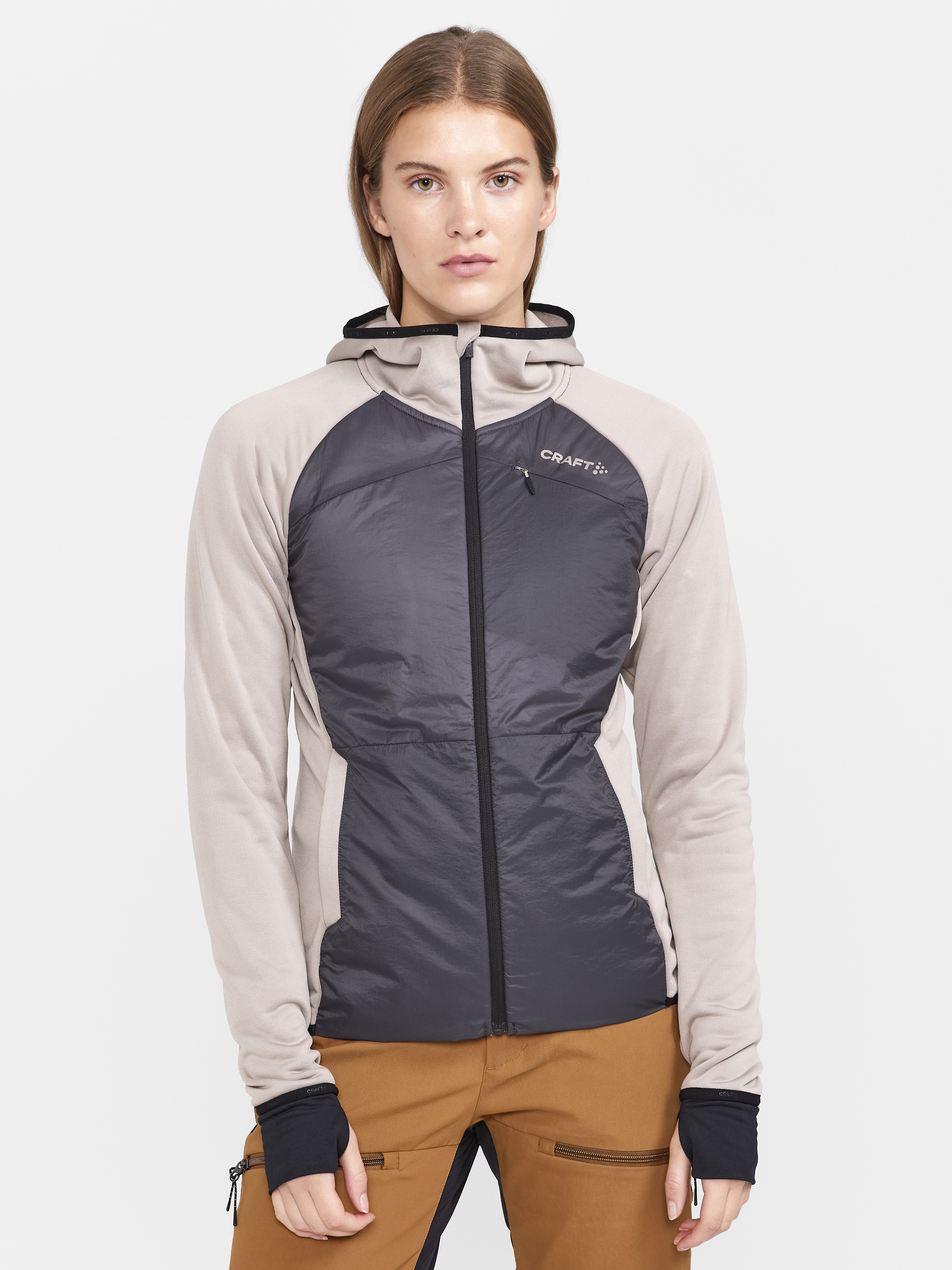 Adv Hybrid Midlayer W Closeup1-Svart-Framtill